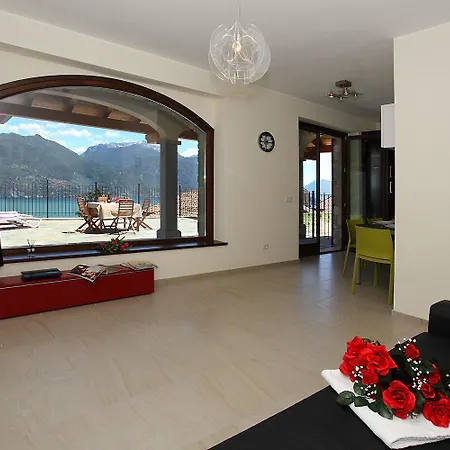 Apartament Parco Dei Cervi Terrazzo